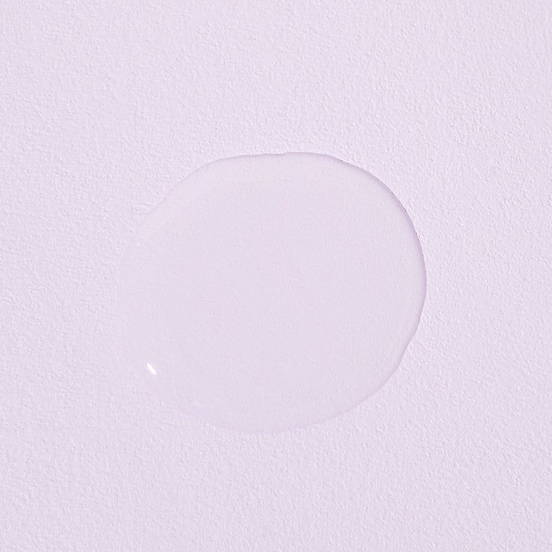 Goccia di liquido su sfondo chiaro. AHA 7 Whitehead Power Liquid.