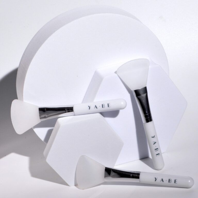 ya_be Silicone Brush