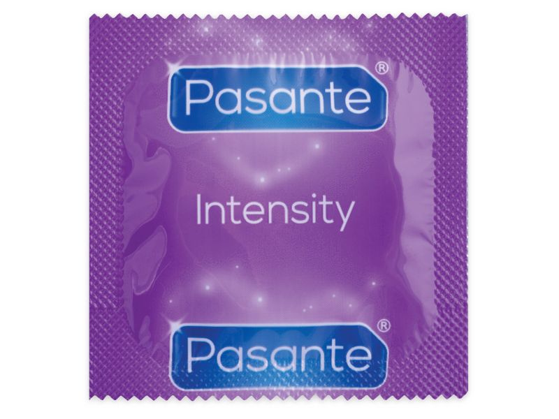 Preservativo Pasante Intensity, confezionato singolarmente. Coste e punti per una maggiore stimolazione.