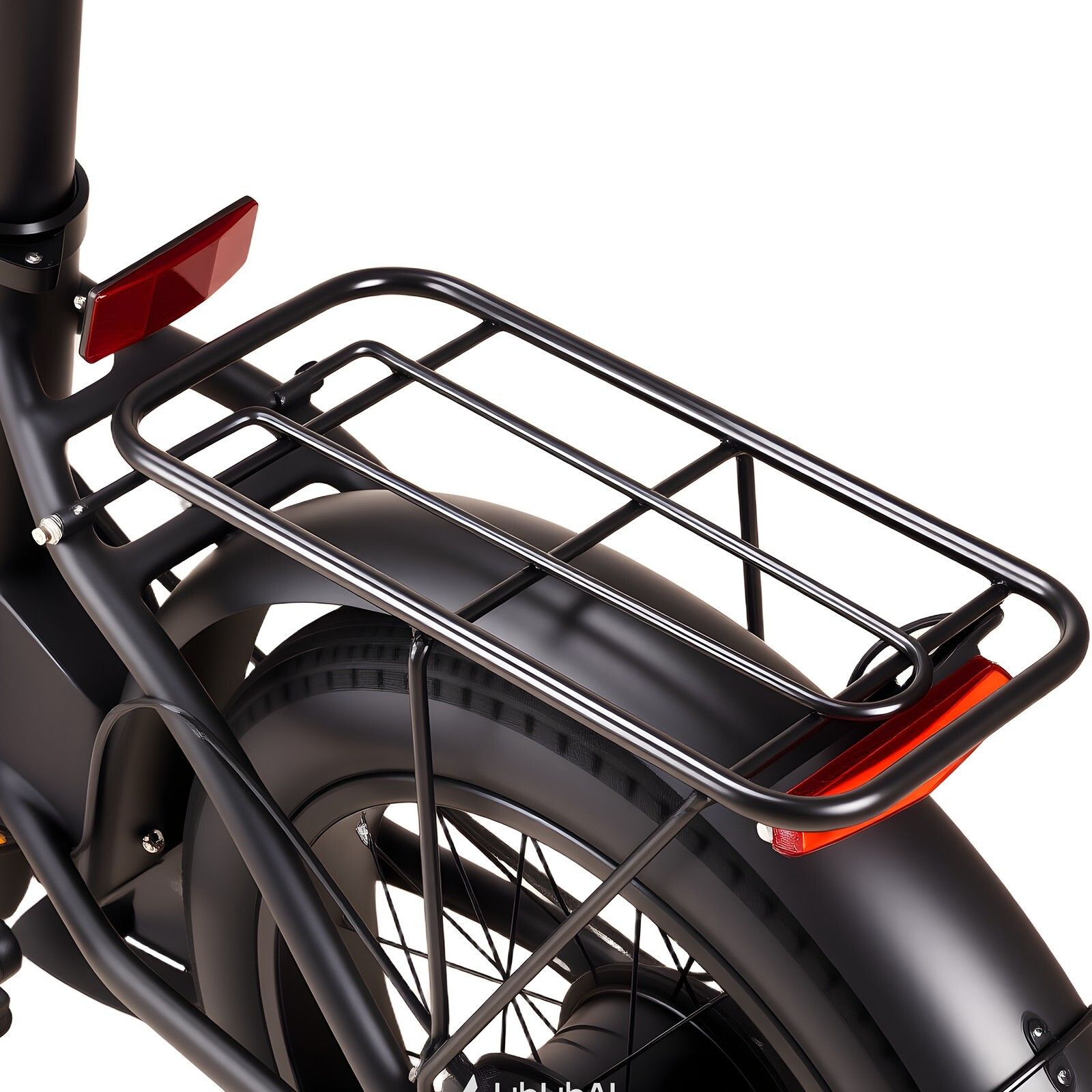 Portapacchi e fanale posteriore su una bicicletta nera. Struttura metallica. Riflettori.