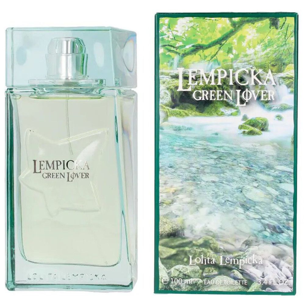 Flacone di profumo verde e confezione. Scritta: Lempicka Green Lover. Confezione con motivo paesaggistico.