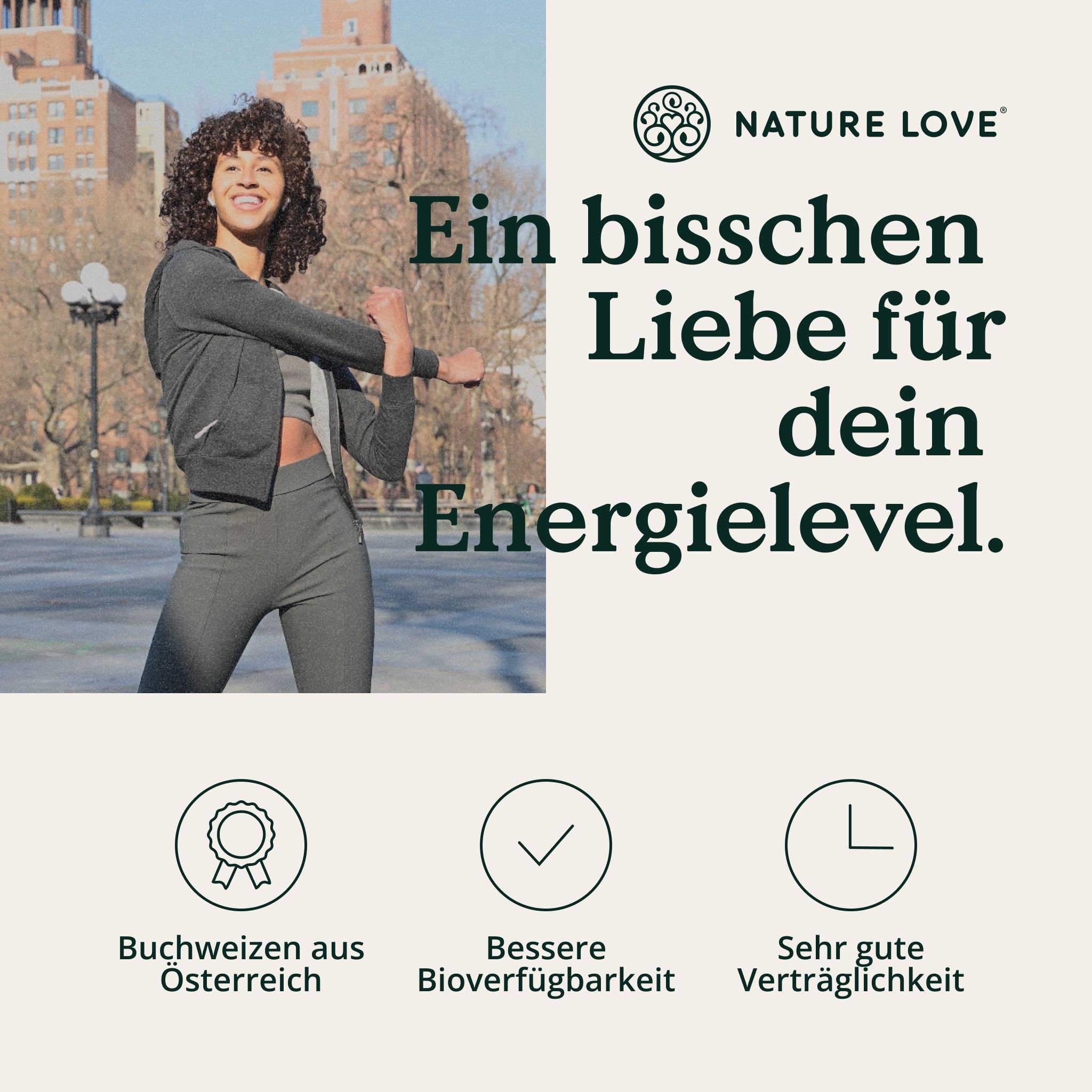 Donna in movimento davanti a uno sfondo urbano, testo: Un po' d'amore per il tuo livello di energia.