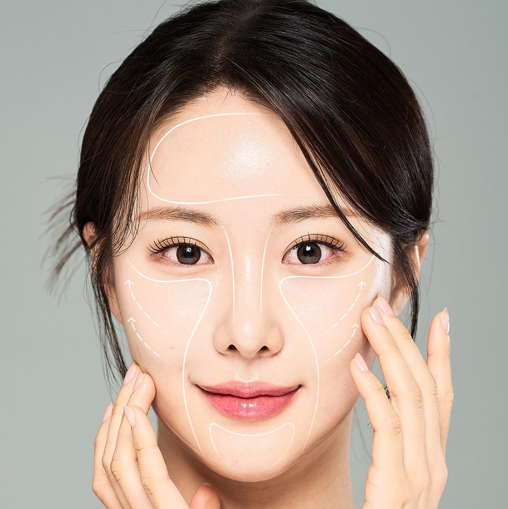 Donna con maschera facciale e linee che mostrano l'applicazione di Dr. Melaxin Facephalt.