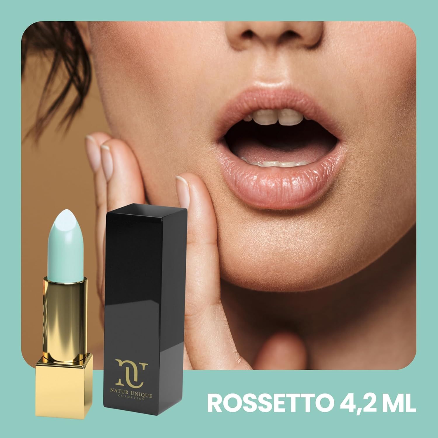 Rossetto in astuccio dorato e nero, accanto il cappuccio. Testo: "Rossetto 4,2 ML".