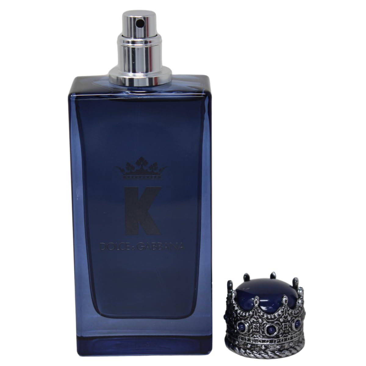 Flacone rettangolare blu con vaporizzatore argentato e tappo a corona rimovibile. Logo 'K' e DOLCE & GABBANA.