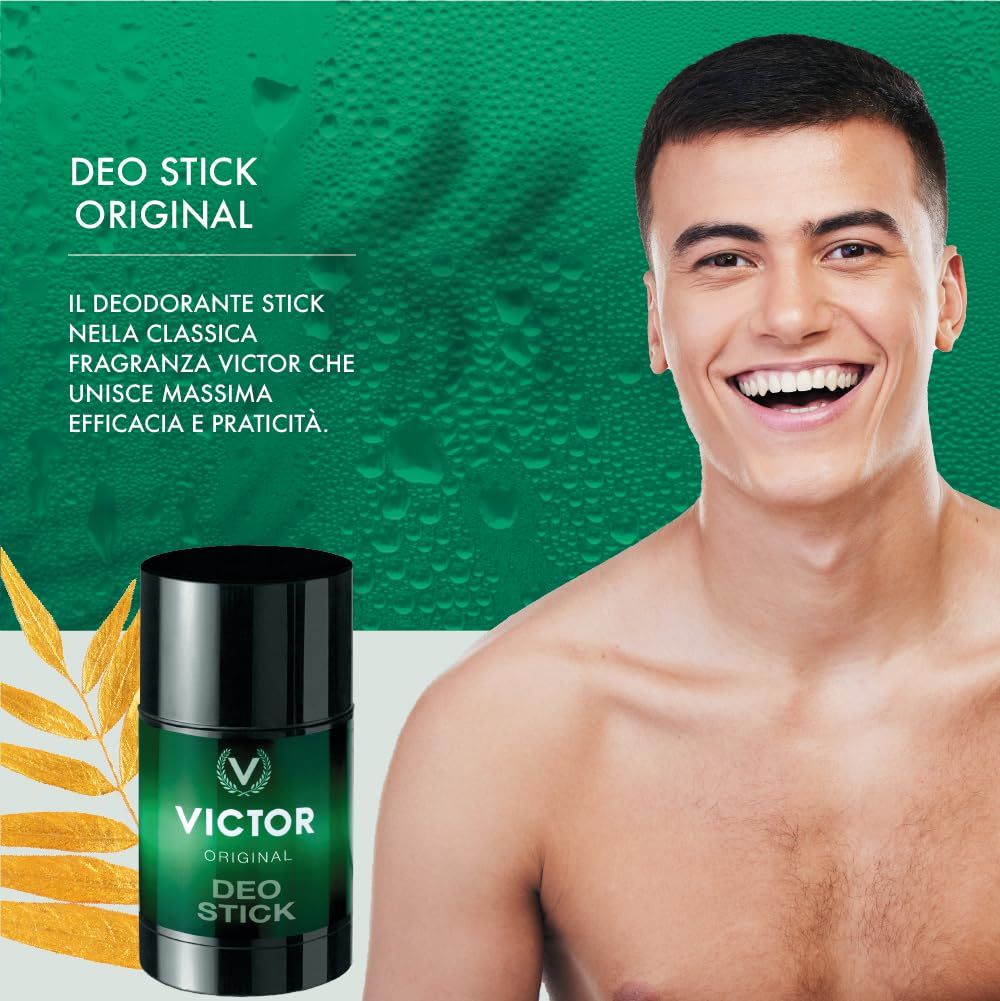 Uomo sorridente accanto a deo stick. Scritta: VICTOR ORIGINAL DEO STICK. Sfondo verde con foglie dorate.